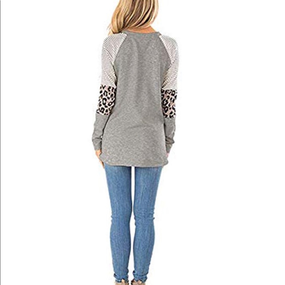 Gray leopard print striped long sleeve top - Picture 3 of 6